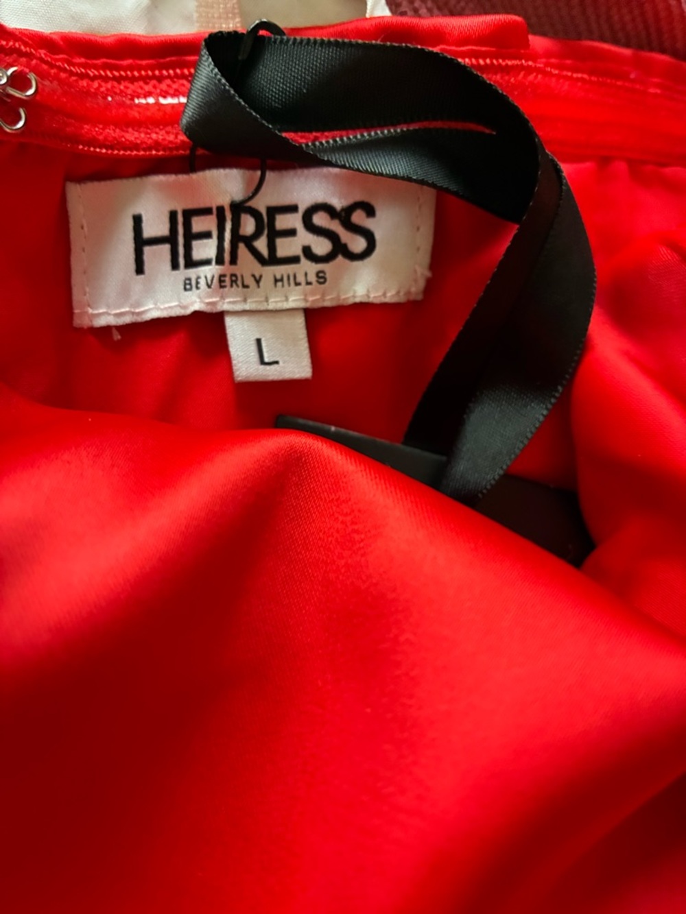 Hess Red Strapless Mini Dress with Pocket Details - Picture 3 of 5